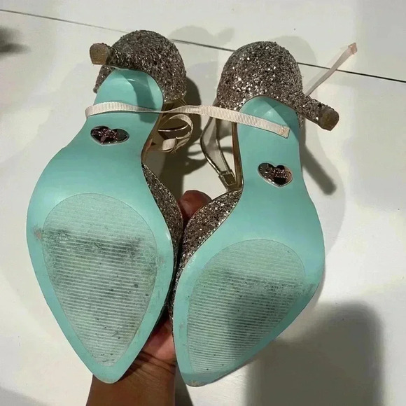 Betsey Johnson‎ blue collection stella dress shoe sz 6.5 gold - Picture 5 of 5